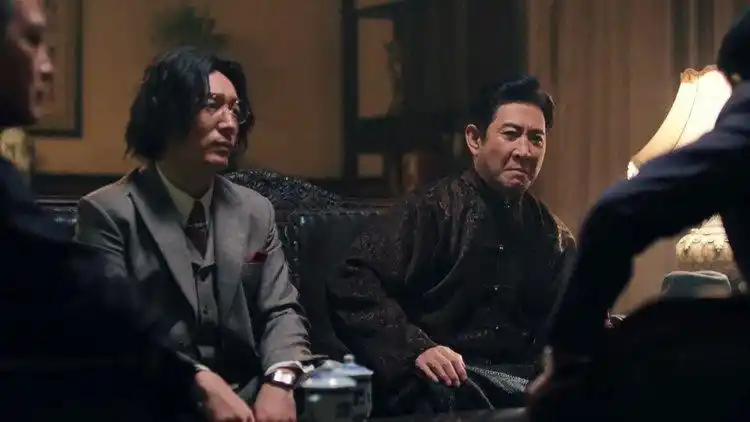 绝密使命:凌风召集众人传达指示,务必要将重要人员进行转移