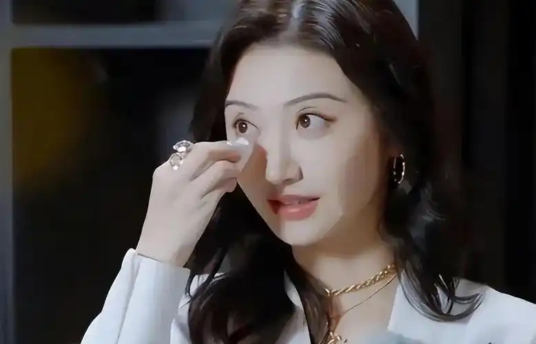 明星景甜个人资料(离开金主男友后) - 散下步