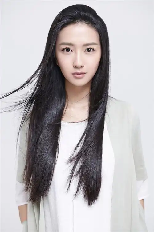 女演员许龄月:身材高挑,清纯可人!__财经头条