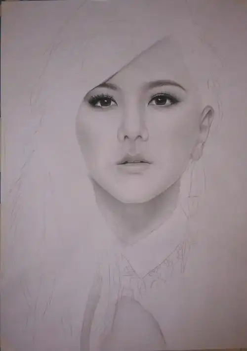邓紫棋素描头像画 带步骤图