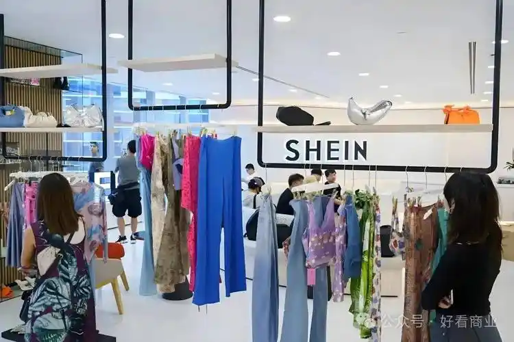 据媒体报道,shein的一款衣服一次可以最少生产100 件,测试成功再加量