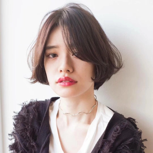 圆脸有点胖适合什么发型女孩