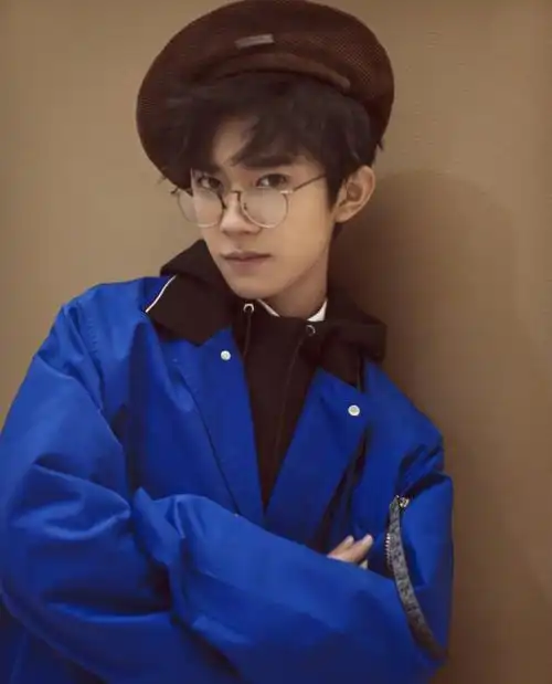 易烊千玺整容男大十八变关键在衣品和颜值67