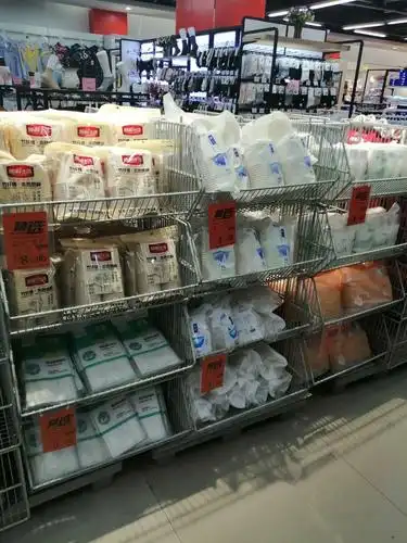 崇阳店家庭用品一次性用品陈列