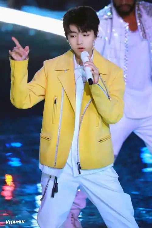 你是我漫长人生里的无可替代  晚安,小凯  @tfboys-王俊凯  cr