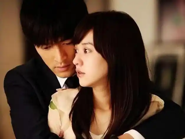 薛佳凝分手15年后胡歌娶妻生子她却选择出家背后心酸无人知