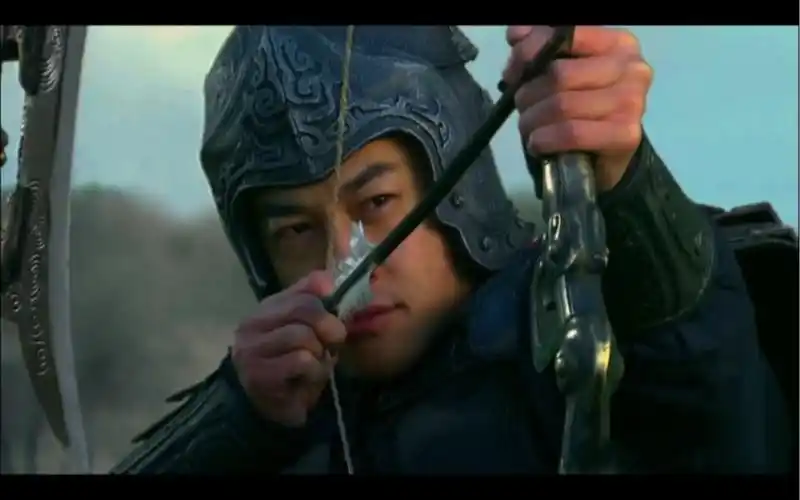 吕布辕门射戟到底有多大震撼,为何能让袁术手下大将同意退兵?#历史 #