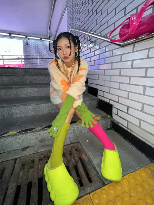 别管我啦穿50码大脚06