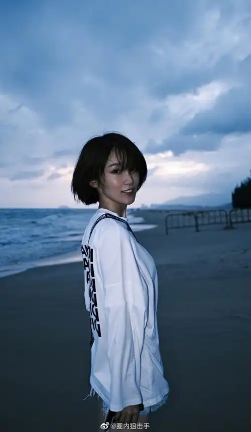 谢楠这是要留长发了吗不过这颜值不管什么发型都很好看呀