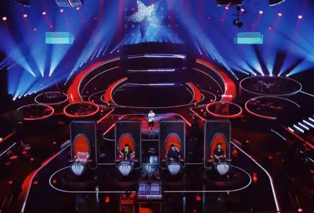 不负众望中国好声音椅子终于坏了那英拍了3次都没转身