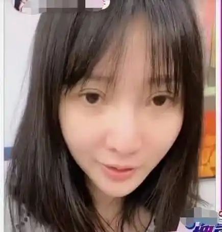 原创柳岩近照锥子脸引热议未ps的双眼皮亮了现割都没这宽度