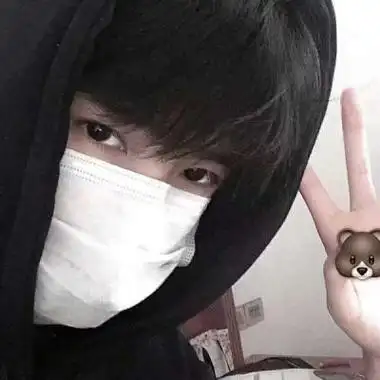 男生戴口罩高冷的头像男生头像帅气冷酷戴口罩戴口罩的男生头像夏天