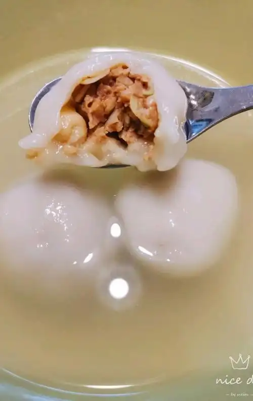 肉汤圆