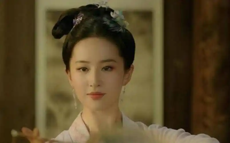 刘亦菲新古装剧首播,效果出人意料,网友:村姑装都这么好看-第3张图片