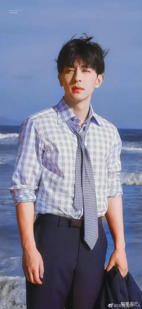 有好看的邓伦壁纸分享吗? - 知乎