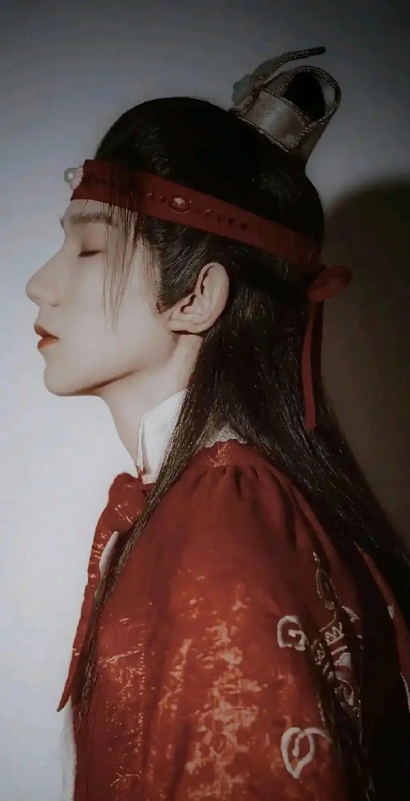 王源#tfboys 红衣少年,那年贾宝玉,也是很多人的梦吧 - 抖音