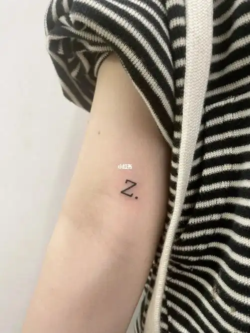7315简约小字母记录.存在#苏州纹身  #纹身也清新  #字母纹身