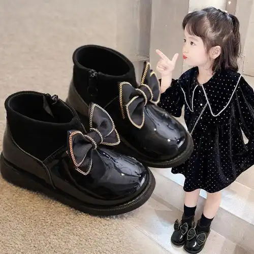女童短靴2021新款秋冬软底公主靴子3到6岁小女孩鞋子低跟小童单靴