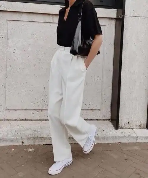今年春天穿白裤子美极了