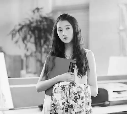 《大丈夫》"欧阳淼淼"和《一仆二主》中"杨树苗"这两个角色,让关晓彤