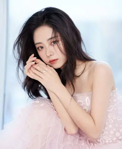 人气小花旦谭松韵写真合集:甜美靓丽,俏皮可爱!