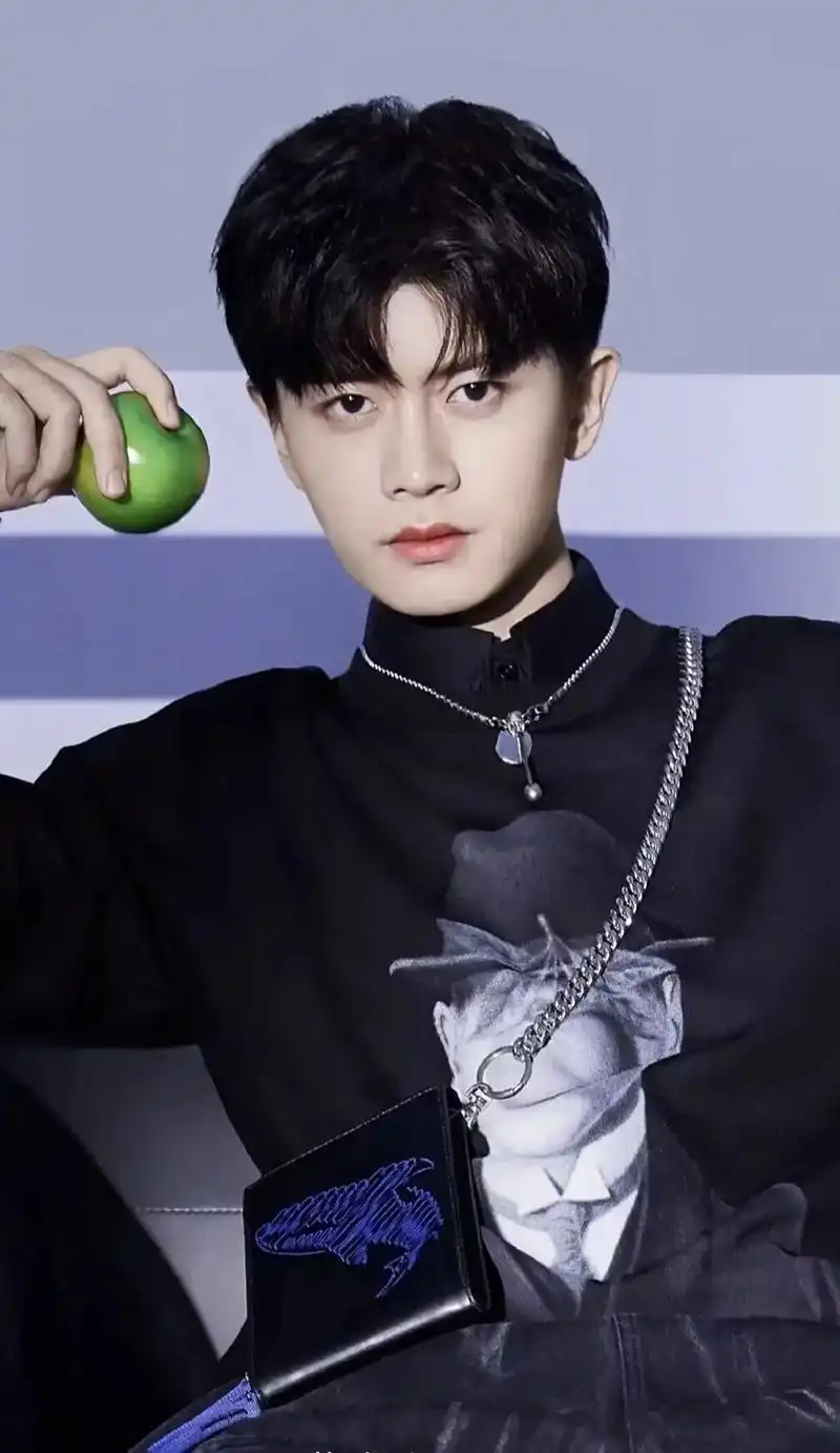 任嘉伦allen#抖音高清壁纸图片 #抖音粉条 - 抖音