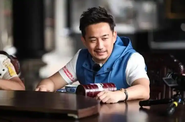 黄磊父亲黄小立