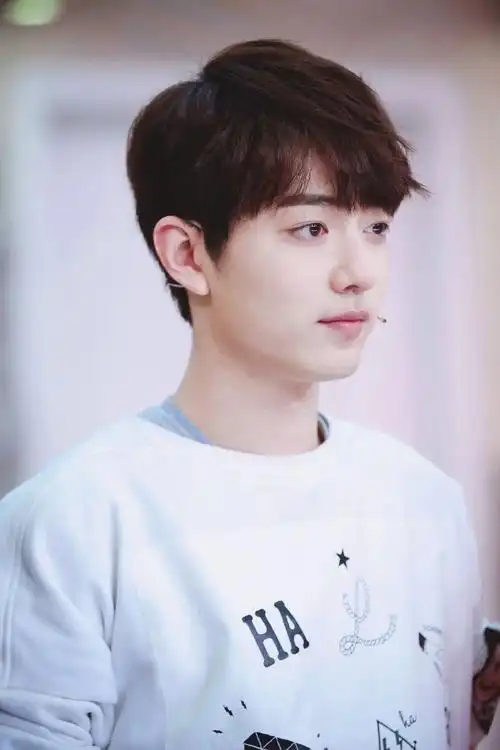 可以吃吗!喝水都辣么可爱!@x玖少年团肖战daytoy#肖战