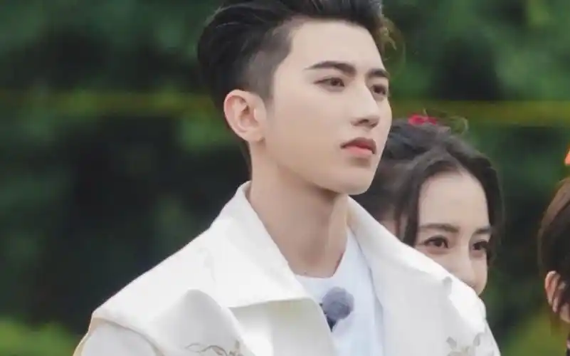 【坤颖姐弟】【angelababyx蔡徐坤】这是最甜的月份 我没吃糖 只是