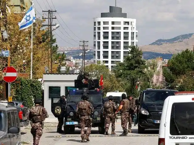 (图片来源:新华/路透)以色列驻安卡拉使馆发表声明说,袭击者单独行动