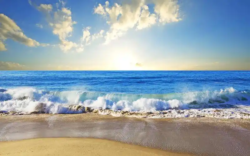 漂亮的蓝色海浪