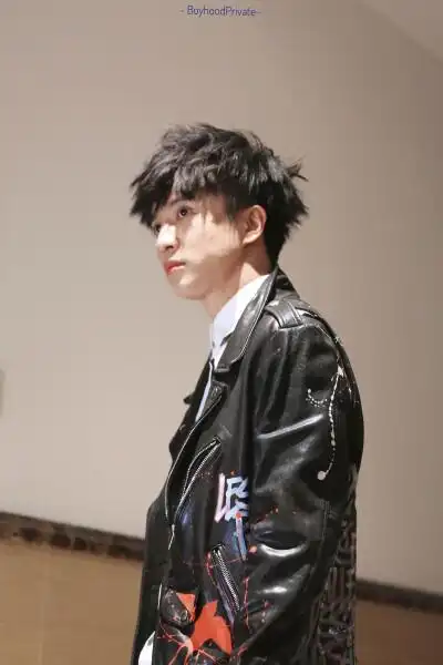 薛之谦# 我们的少年时代 陶西老师