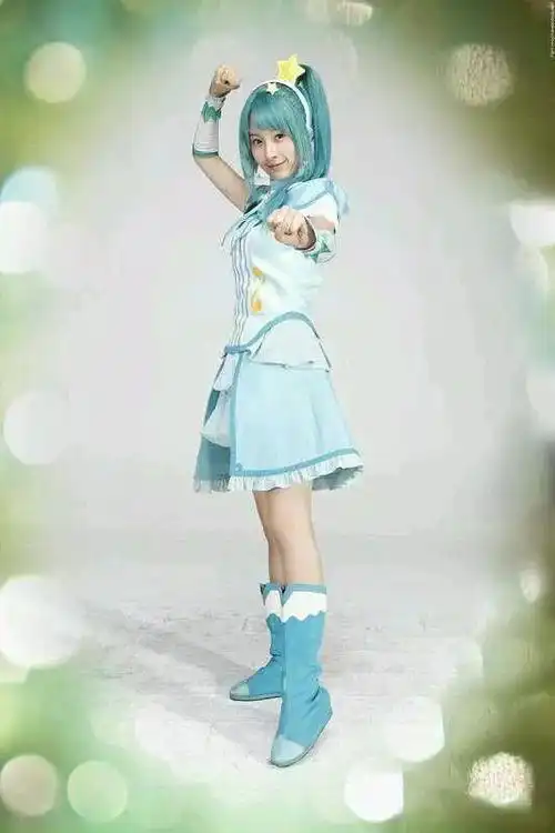 温暖的弦小温暖是小魔仙的贝贝出道4年她已有多部好作品