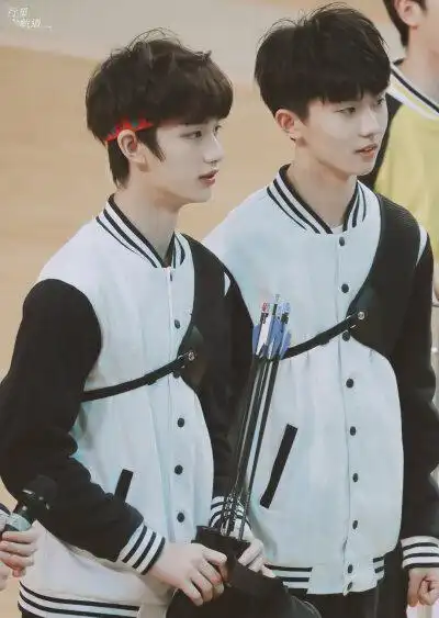 马嘉祺丁程鑫 鑫祺马丁 图源水印