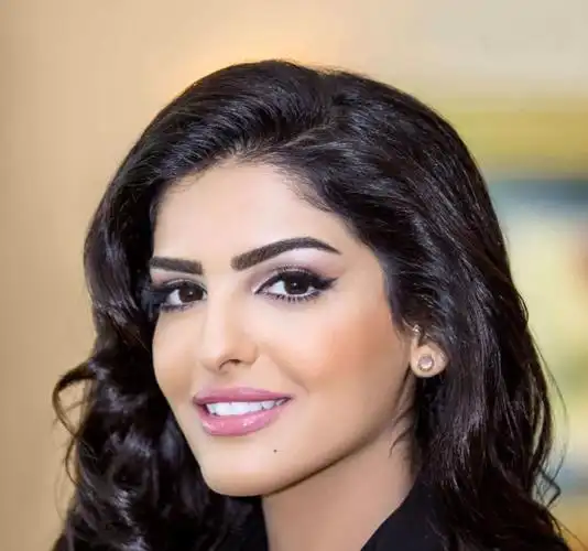 沙特最美王妃嫁大28岁王子不穿黑纱不戴遮面二婚嫁亿万富翁