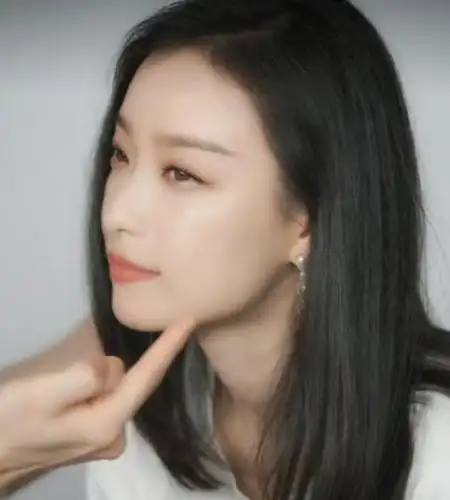 倪妮上李佳琦直播间即便没有精修效果这颜值我没看错吧