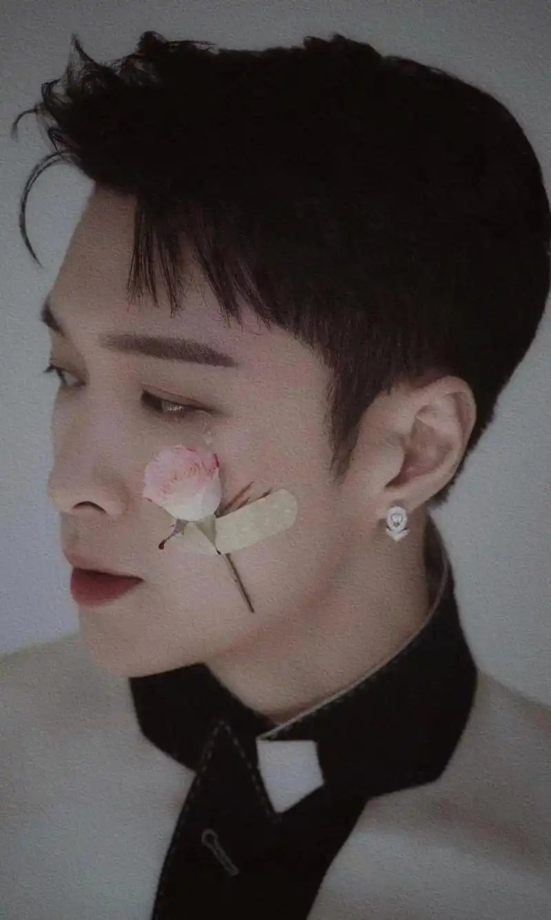 张艺兴壁纸分享#爱惨了这个男孩 #不说话的爱 #张艺兴