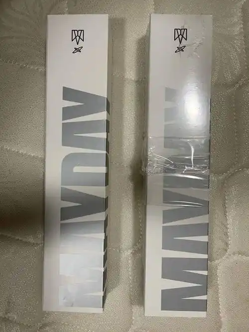 应援产品出现"李鬼"随后,7月份王一博官方应援荧光棒在天猫公开售价