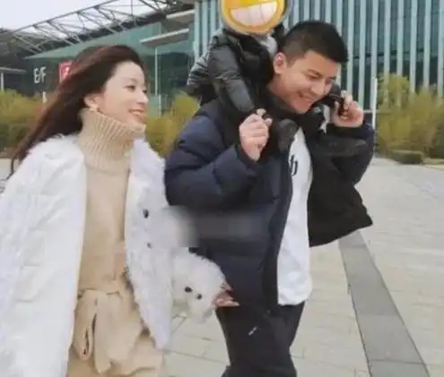 炫富,卖惨,哭穷,当小三,吉克隽逸立了10年的朴实人设终于崩了