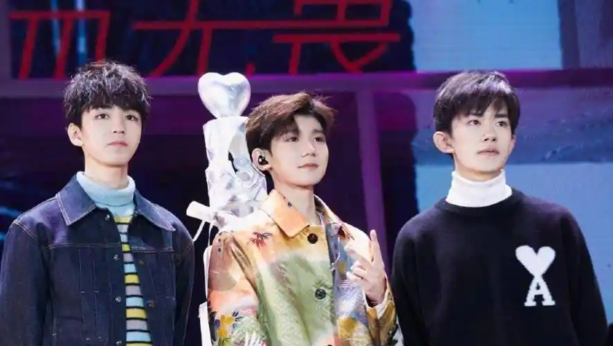 包场支持不算啥,还为千玺博文助力_王俊凯_感情_王源