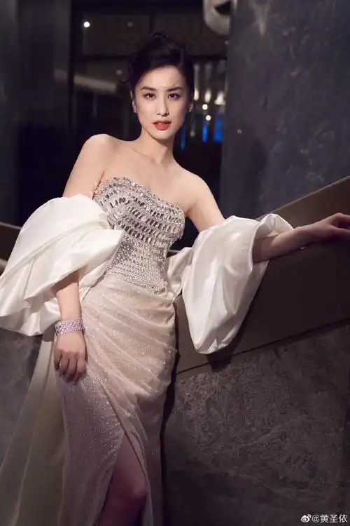 黄圣依40岁身材管理