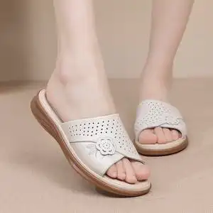 真皮妈妈拖鞋女夏外穿牛筋软底中老年凉鞋舒适防滑中年女士凉拖鞋