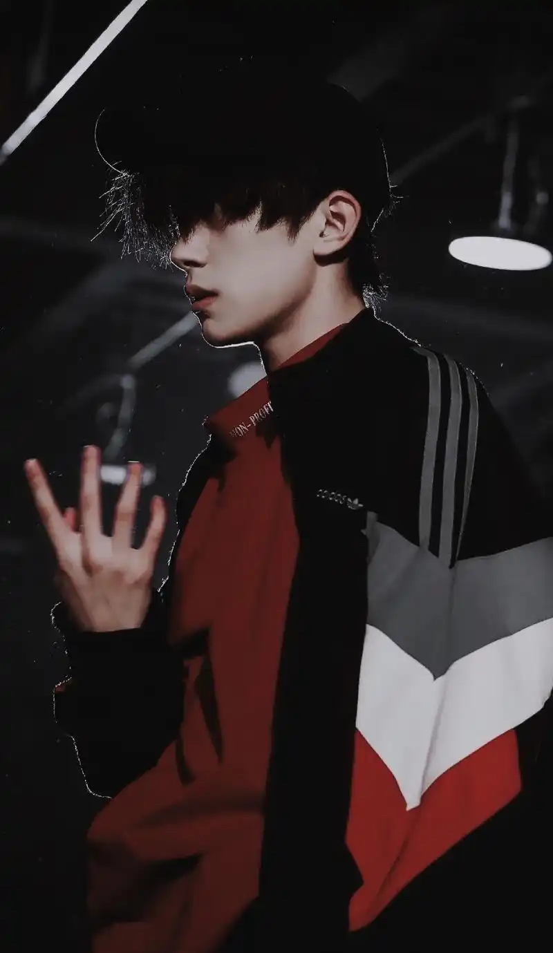 tfboys分享210117分享反派版易烊千玺腹黑邪魅超帅气