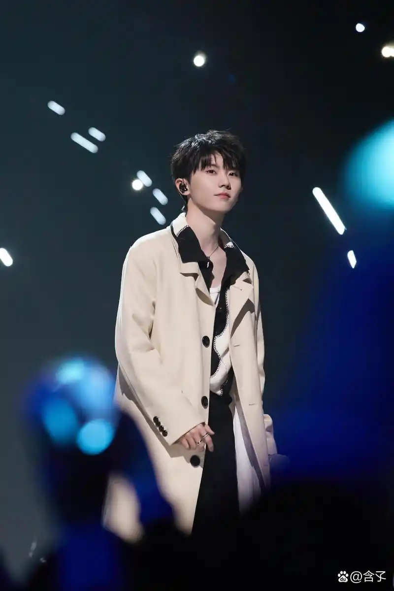 你最喜欢的明星是谁# #马嘉祺# 他叫马嘉祺,是时代少年团的队长他