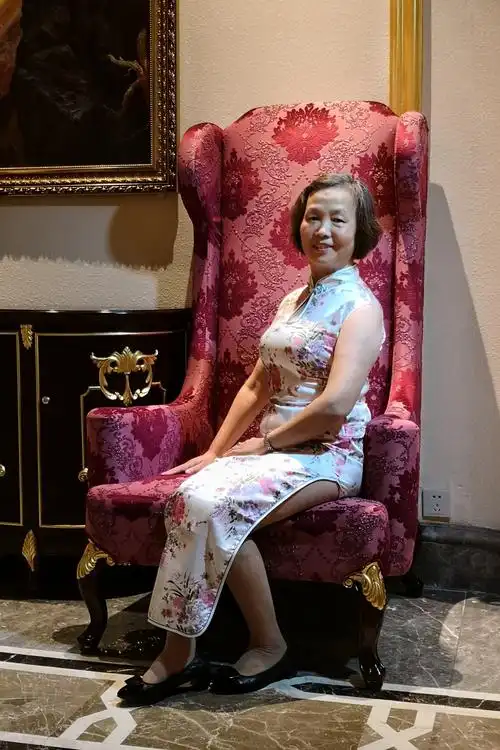 姐妹欢聚旗袍秀. - 美篇