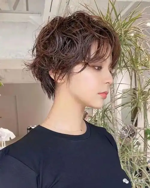 今年超流行的短发摩根纹理烫