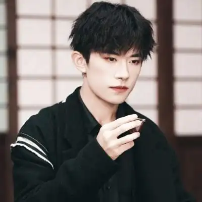 最新qq头像易烊千玺头像帅气大全易烊千玺生日头像精选