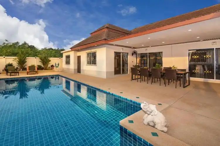 位于中天海滩的5卧室独栋房屋600平方米带5个独立浴室villabosjust