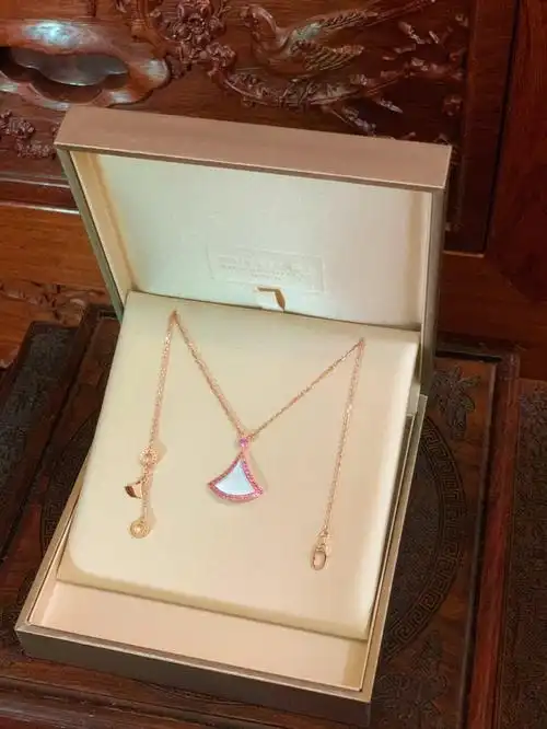 中秋也是情人节宝格丽限定款扇子项链