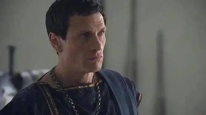 斯巴达克斯克拉苏终于表扬了儿子却被来历不明的人搅黄了